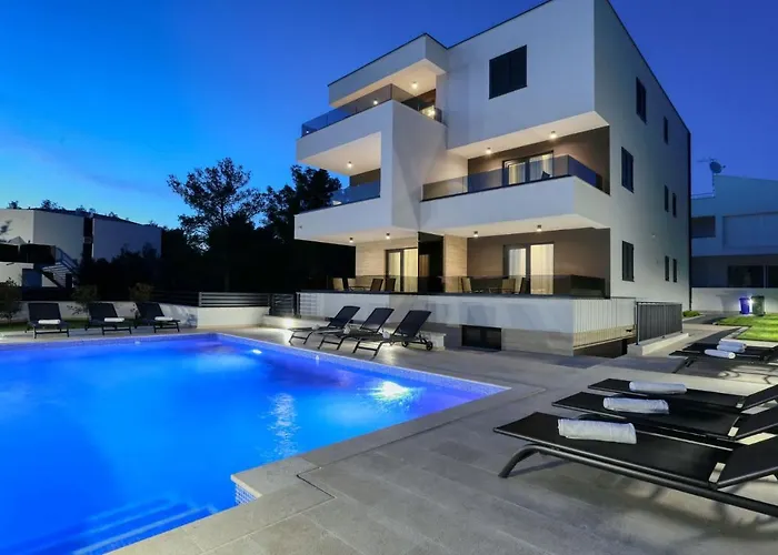 Villa Ankora 1 With Heated Pool