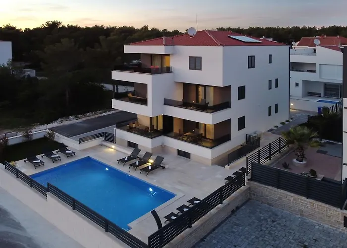 Villa Ankora 1 With Heated Pool