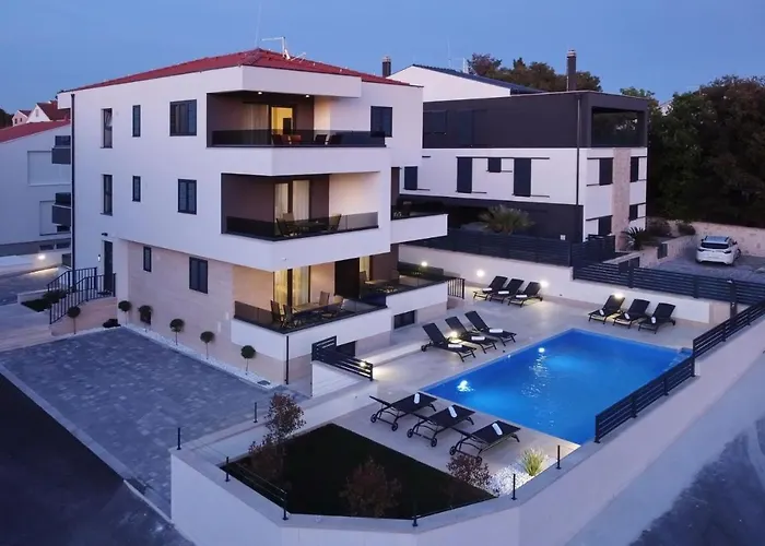 Villa Ankora 1 With Heated Pool