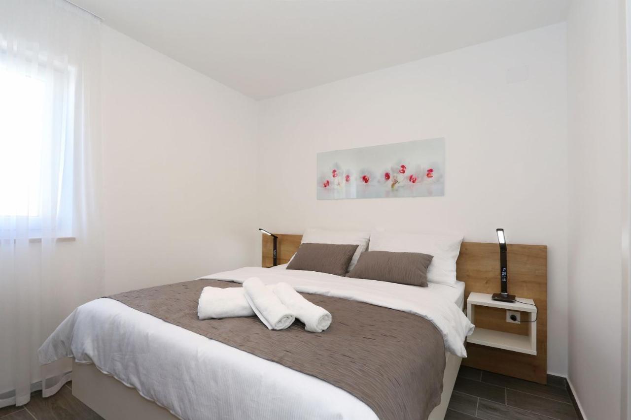 Ankora 1 With Heated Pool