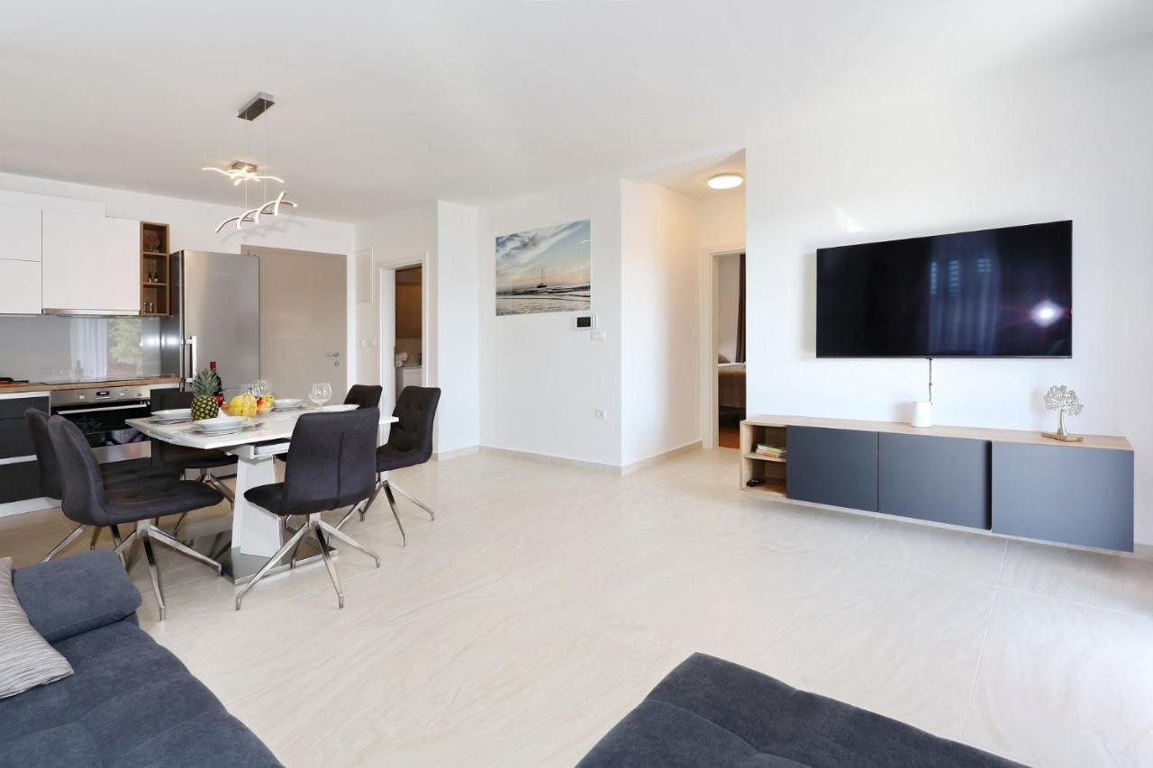 Ankora 1 With Heated Pool Apartment