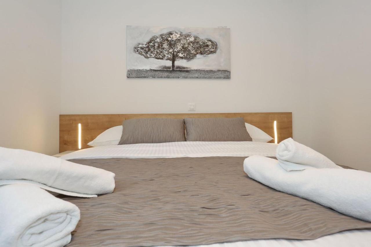 Ankora 1 With Heated Pool Apartment Biograd Na Moru