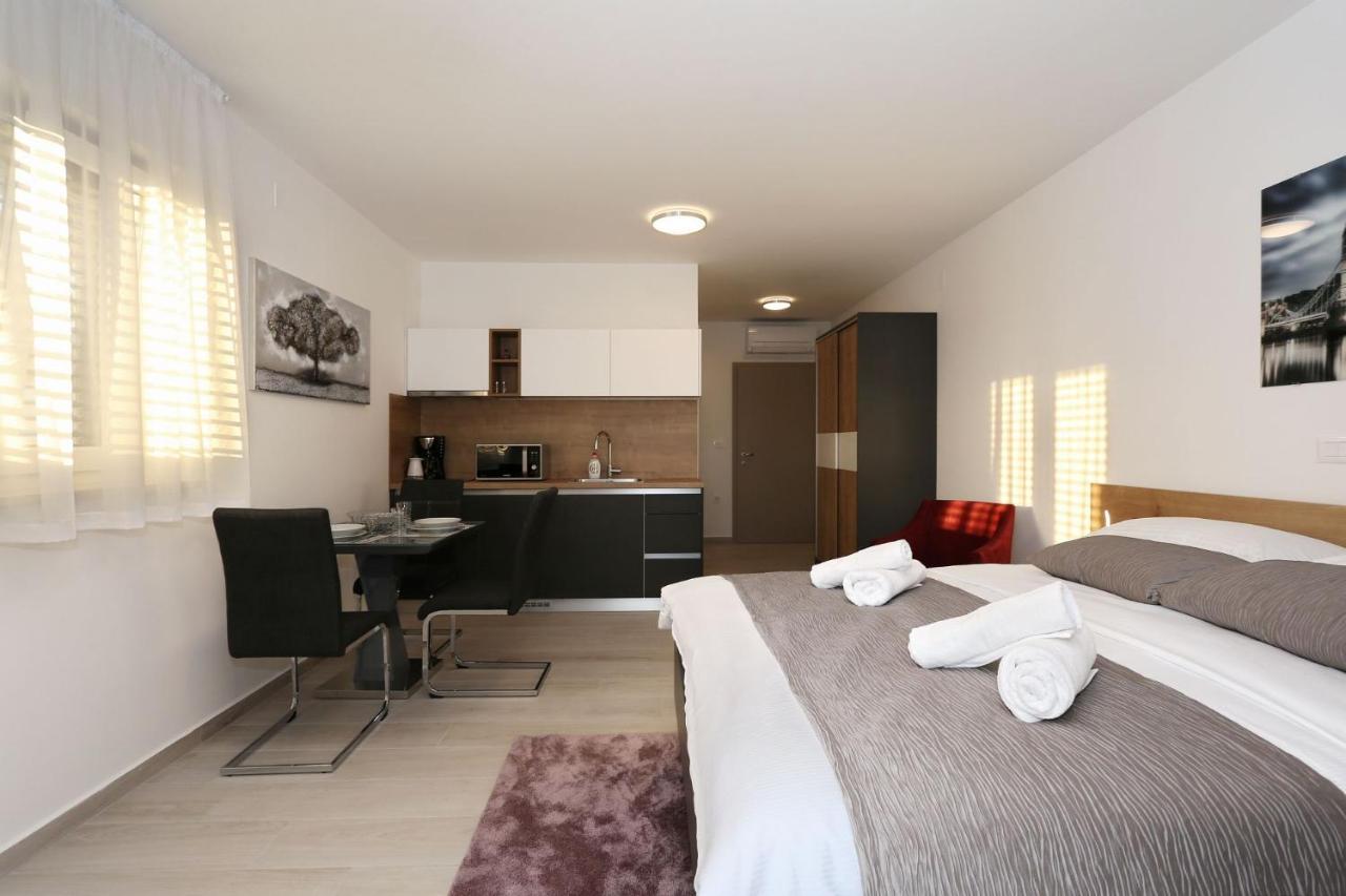 Apartment Ankora 1 With Heated Pool Biograd Na Moru