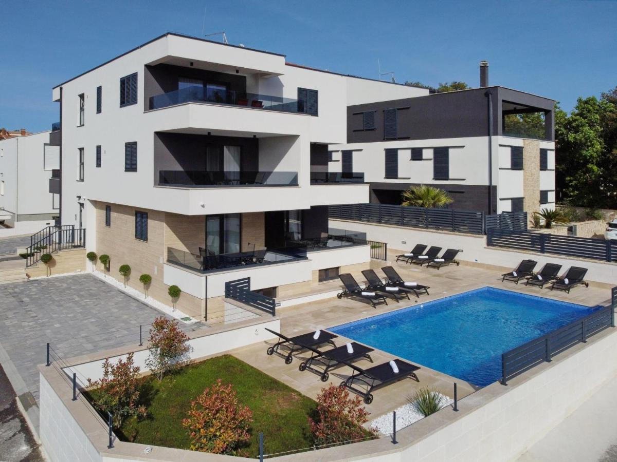 Ankora 1 With Heated Pool