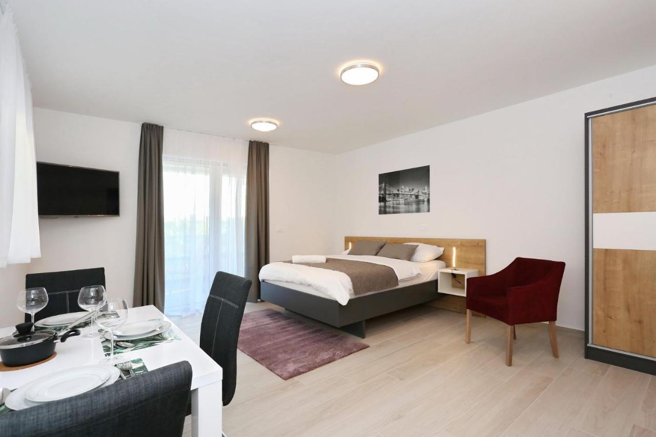 Ankora 1 With Heated Pool